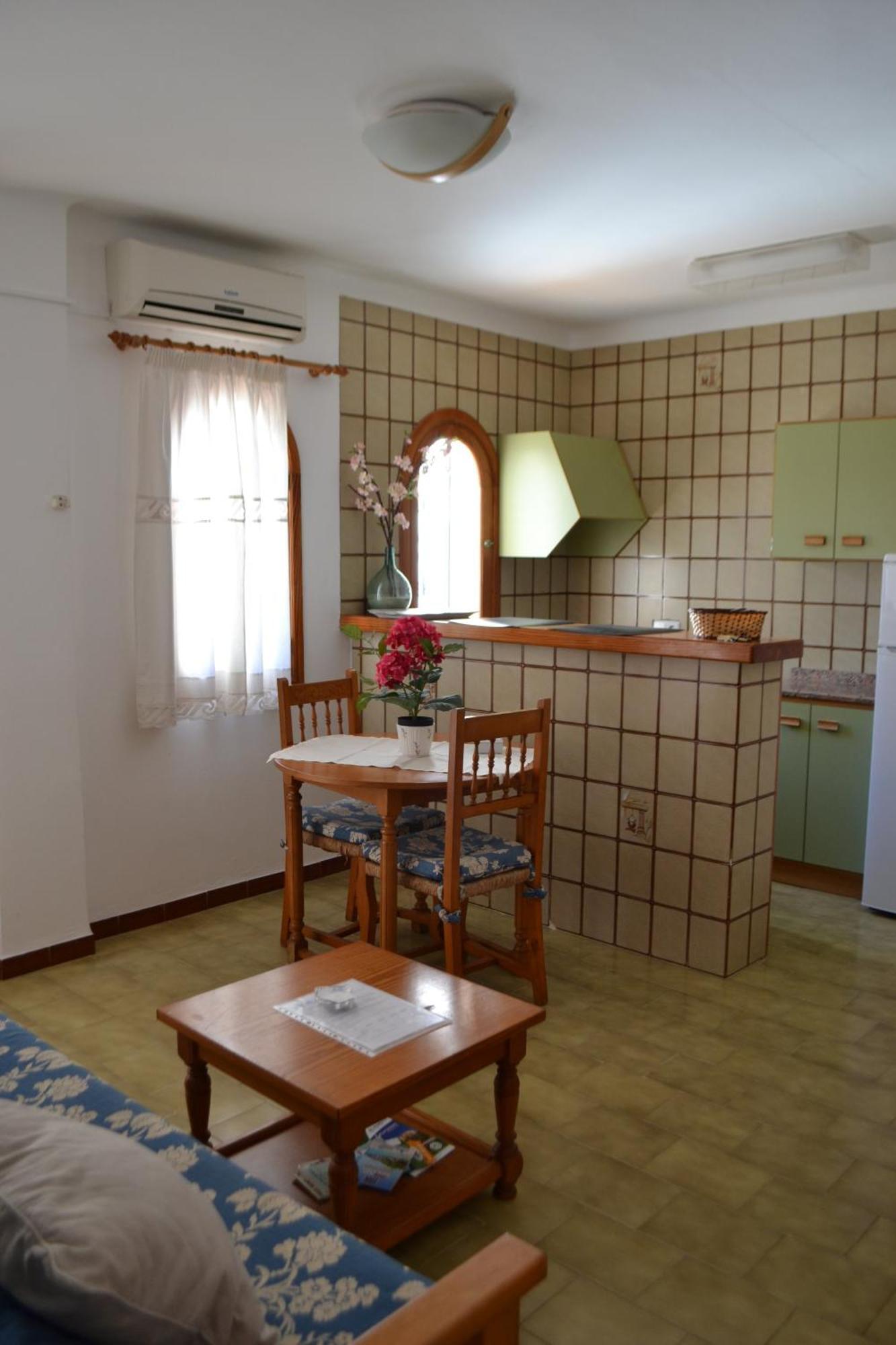 Rotonda Apartaments Феланитс Екстериор снимка